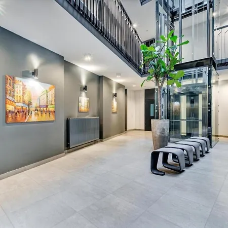 Happy Vip Lounge, Self Check-in, Parking Wilna