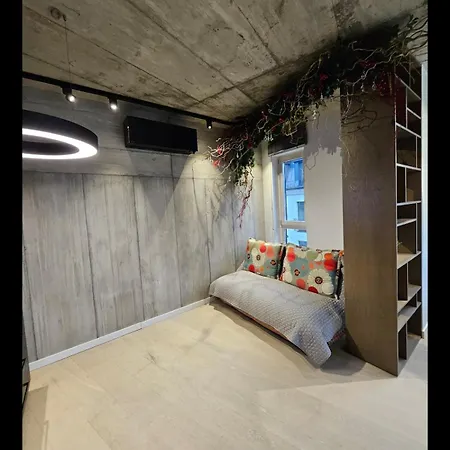 Happy Vip Lounge, Self Check-in, Parking