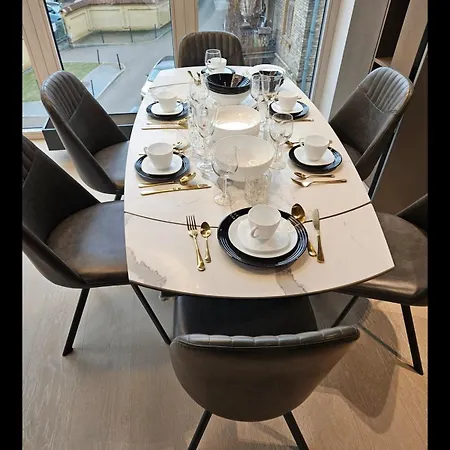 Happy Vip Lounge, Self Check-in, Parking Apartment