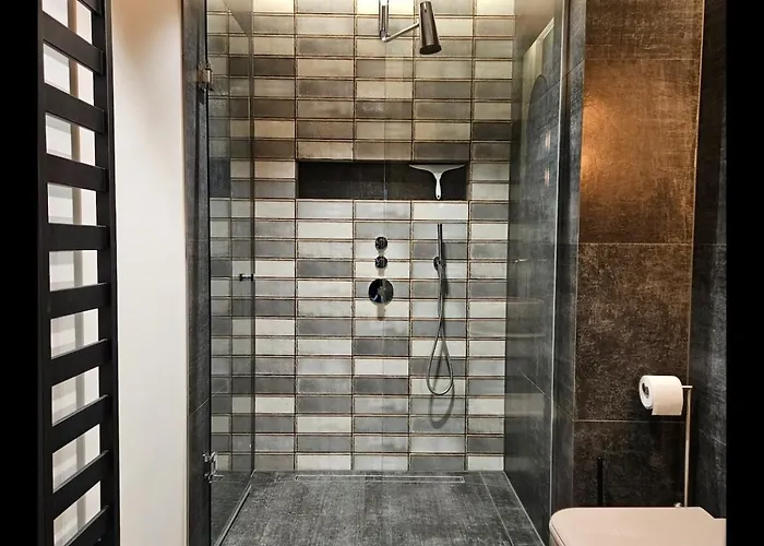 Happy Vip Lounge, Self Check-in, Parking Lejlighed *