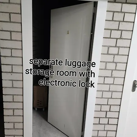 Happy Vip Lounge, Self Check-in, Parking * فيلنيوس